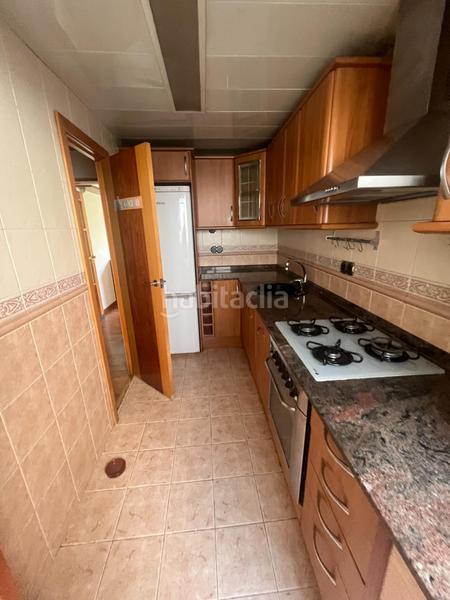 Foto 17979fef-0129-4c09-8c01-de7f2478240d. Piso centro, 3 habitaciones antes 4 , todo exterior en Ripollet