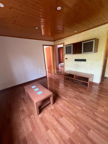 Foto f602ba46-c4a3-4f13-bc82-b17f42c7242b. Piso centro, 3 habitaciones antes 4 , todo exterior en Ripollet