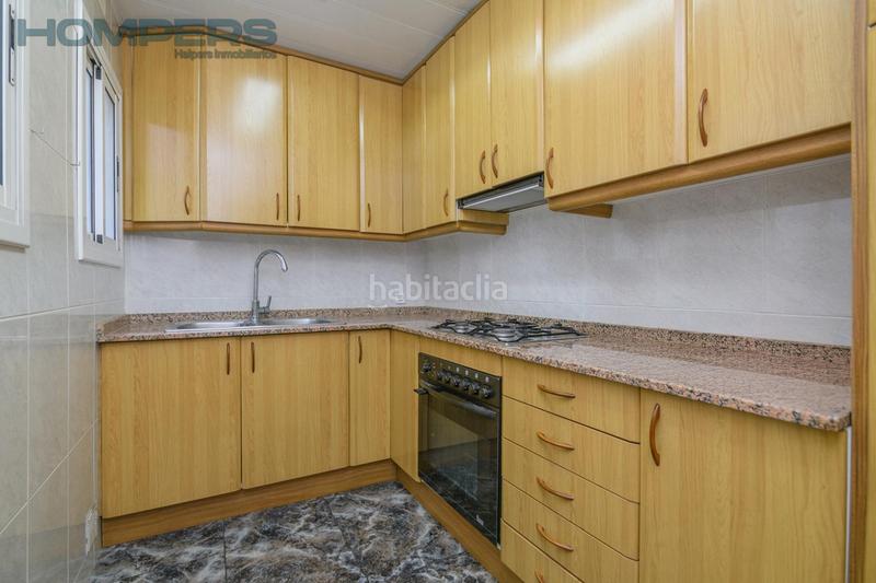 Foto 74d593ab-be1b-4570-80ec-89b713c6738a. Penthouse with heating parking in Sanfeliu Hospitalet de Llobregat (L´)
