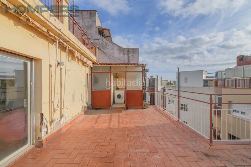 Foto 7e7ab56d-e80d-4c7b-ae40-59f0c7f29449. Penthouse with heating parking in Sanfeliu Hospitalet de Llobregat (L´)