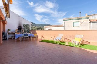 Haus  Carrer carrer eres. Casa con terraza, barbacoa y garaje en alforja  lista para entra