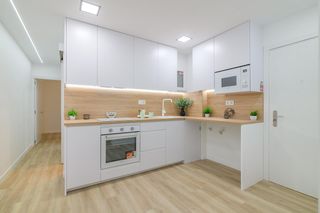 Pis  Carrer formentera. Piso luminoso de 3 habitaciones todo reformado nou barris