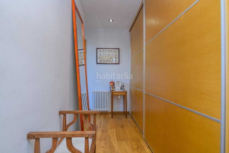 Foto 01c967e5-92bd-42d5-b14d-fbe3f8a45ffb. Casa amb aparcament a Vallirana