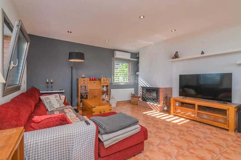 Foto d0181630-9394-46a3-aa5a-dbbf0e3bcbbe. Casa amb aparcament a Vallirana
