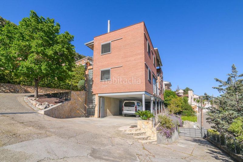 Foto dba3c8df-0310-434c-8256-6a5712c9a11e. Casa amb aparcament a Vallirana