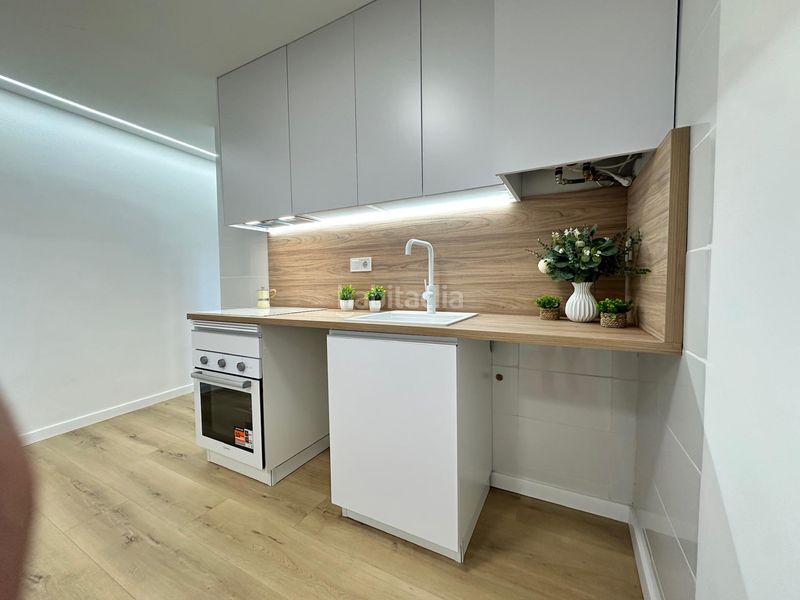 Foto 051a8ccd-df3e-4197-b16f-d12d68b75220. Apartament a Carmel Barcelona
