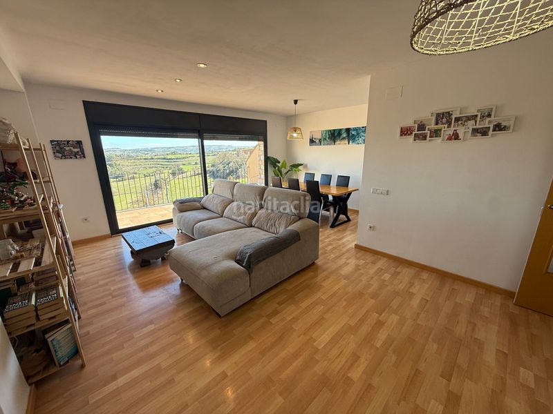 Foto 32696138-0793-4876-ac08-fc9f7f4f1d2a. Casa adossada amb xemeneia calefacció aparcament a Ribera d´Ondara