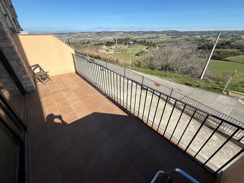 Foto a1d5a776-dbb9-4c50-89c7-bae030b1bbdb. Casa adossada amb xemeneia calefacció aparcament a Ribera d´Ondara