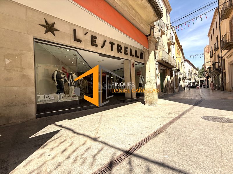 Foto 38d73f95-c110-4482-8717-be97c09e3575. Local comercial a carrer del carme 7 a Tàrrega