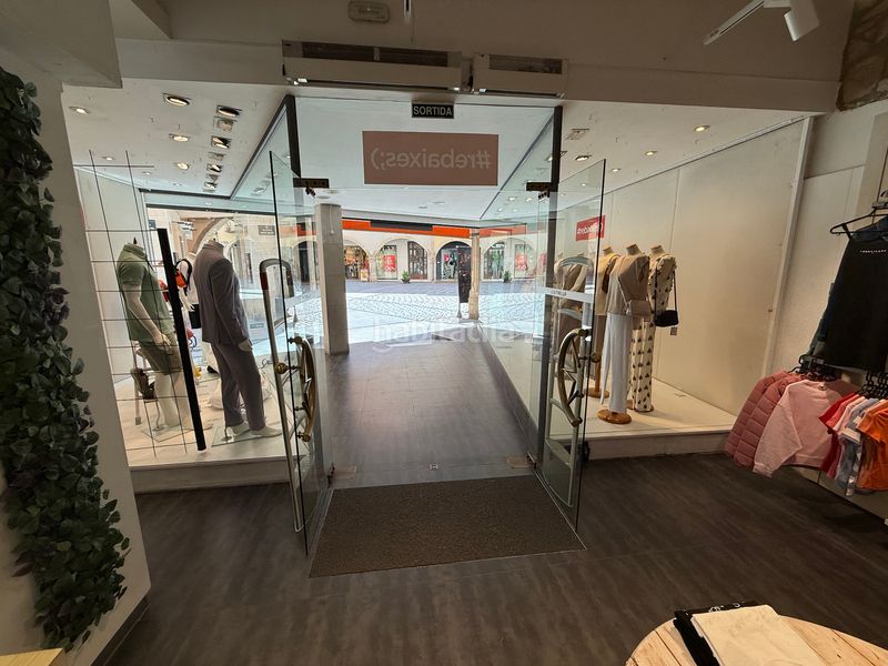 Foto 9d966a0f-0ab8-4bfd-9f3c-b08b87e1bce1. Local comercial a carrer del carme 7 a Tàrrega