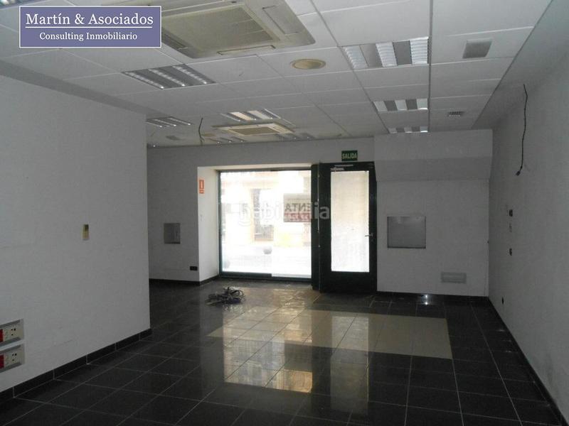 Foto c0d2185f-b886-45e8-8684-cf2bf519b4b1. Local comercial a virgen milagros 112 a Casco Histórico - Ribera del Marisco Puerto de Santa María (El)