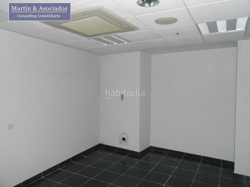 Foto d84df5de-1ba3-4a1a-b2dc-c585e480f2e4. Local comercial a virgen milagros 112 a Casco Histórico - Ribera del Marisco Puerto de Santa María (El)