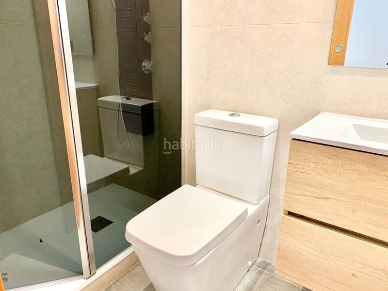 Foto e0e8b52e-9a7b-47d3-a6a6-6abbd5472a5f. Local comercial amb calefacció a Centre Mataró