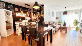 Appartement à El Palau - Escorxador. Inmueble de 110m2 de imagen impecable con trastero
