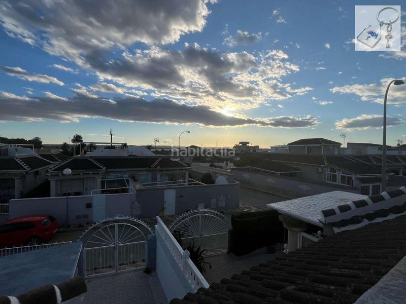 Foto a63c504a-3080-4861-b5b5-0ac0acd77b1e. Casa amb aparcament a Zona Carrefour - Urbanizaciones Torrevieja