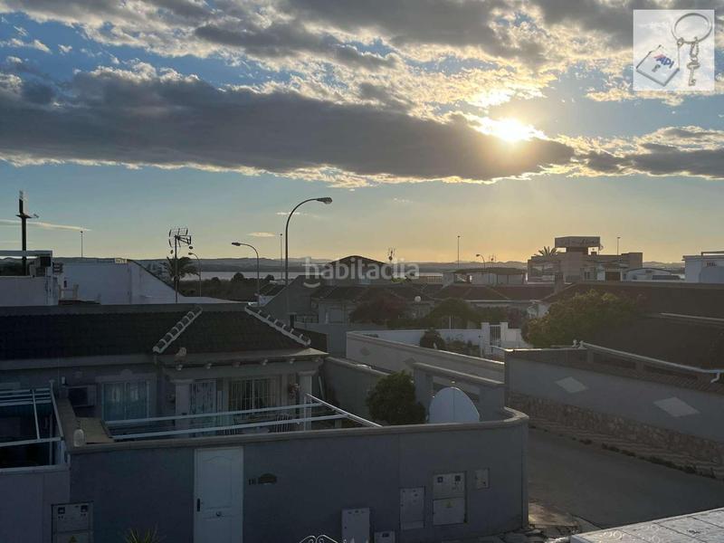 Foto fce2e4a4-8e38-43d1-aa91-5f8b7f5cccda. Casa amb aparcament a Zona Carrefour - Urbanizaciones Torrevieja