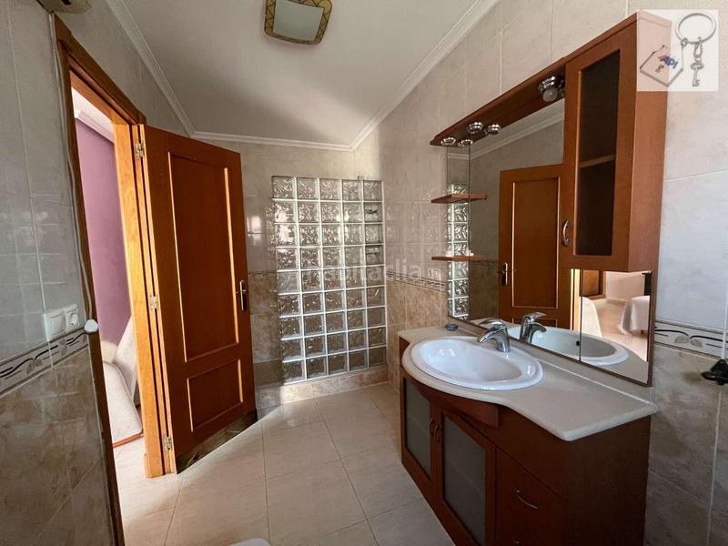 Foto 02949708-a0d2-43fa-8588-cde5a2923045. Location appartement avec chauffage dans Centro - Muelle Pesquero Torrevieja