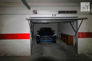Parking voiture à Zona Carrefour - Urbanizaciones