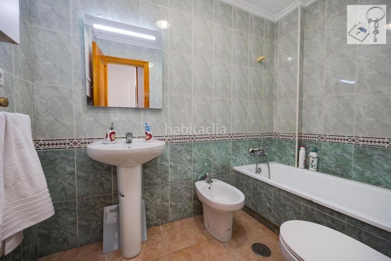 Foto 9a75c60a-967b-404c-94f9-537561f934de. Apartment with pool in Centro - Muelle Pesquero Torrevieja