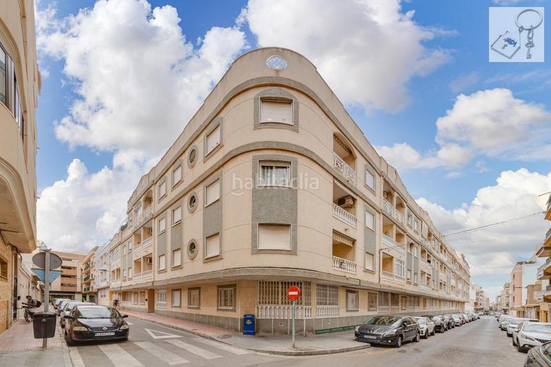 Foto f2a423a0-12e7-4c3b-b3a8-bdf1db0a0580. Apartment with pool in Centro - Muelle Pesquero Torrevieja