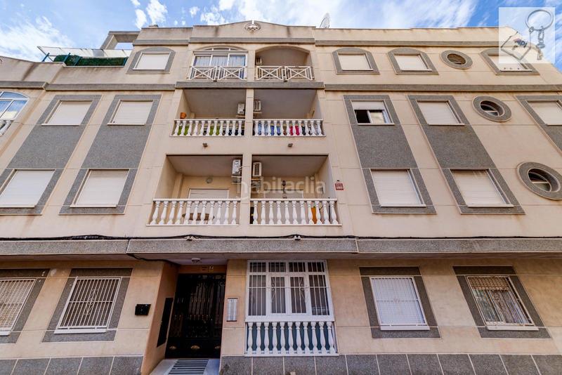 Foto c9ba399b-49b0-4e91-8f01-503b8ecf7c5f. Piccolo appartamento con piscina in Centro - Muelle Pesquero Torrevieja