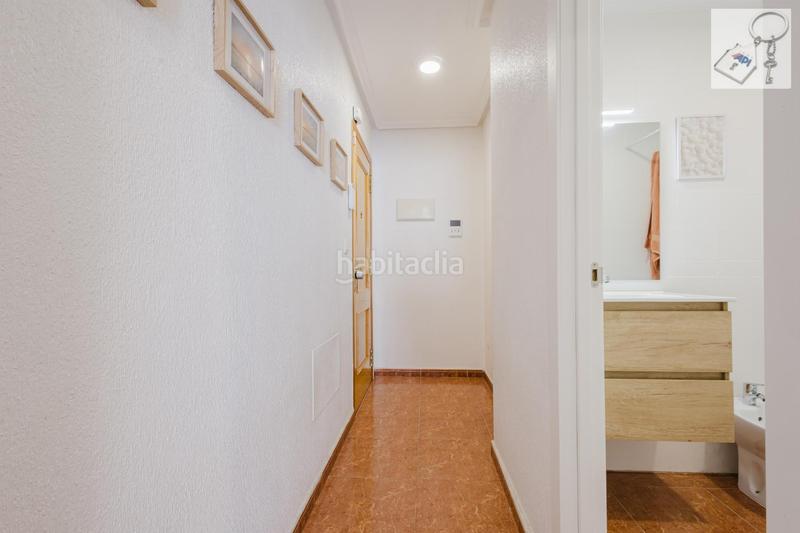 Foto bd8f8b30-9af1-4cc1-8a2c-e015315e8d54. Piccolo appartamento in Antonio Machado Torrevieja