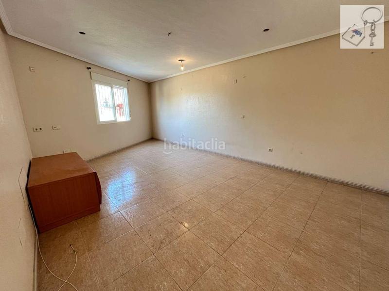 Foto 689c38a1-f0d7-49e4-a96f-560ee1d5ff47. Maison jumelée avec parking dans Desamparados - Hurchillo - Torremendo Orihuela