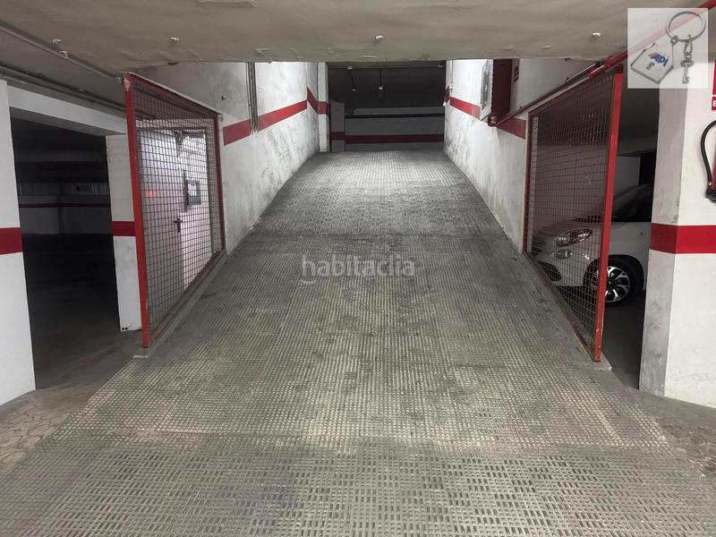 Foto dd601a0a-66c2-43ff-b630-c1474098988a. Car parking in El Acequión Torrevieja