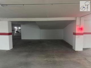Parking coche en El Acequión