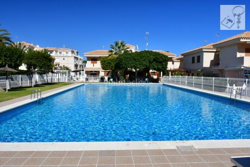 Foto da6b09cf-9c99-4d8d-9350-fe6513120409. House with pool in Playa Flamenca Orihuela