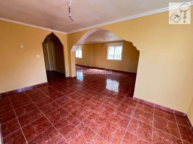 Foto d536b132-9d97-40fe-b2a3-b8e2e4c4650d. Casa amb aparcament a Villamartín-Las Filipinas Orihuela