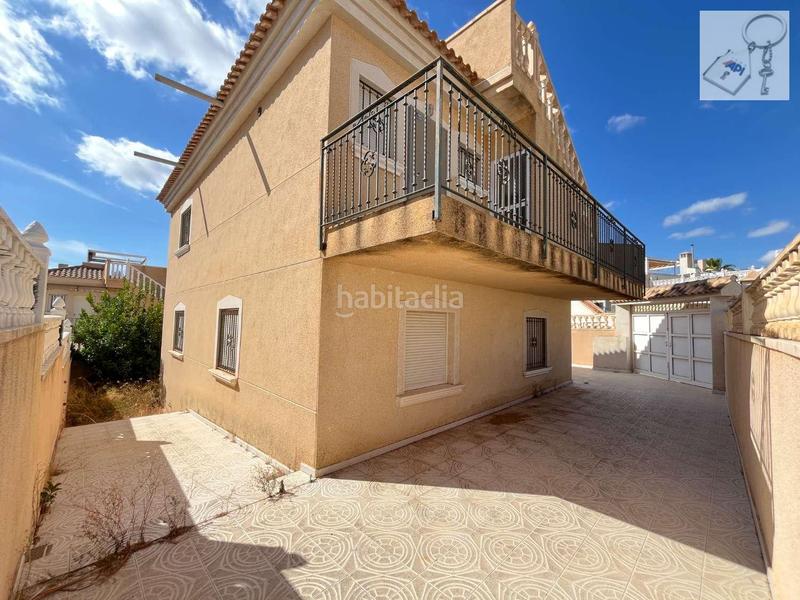 Foto beed6f95-77cf-4bdb-8152-2bd48e5f95ce. Maison avec parking dans Villamartín-Las Filipinas Orihuela