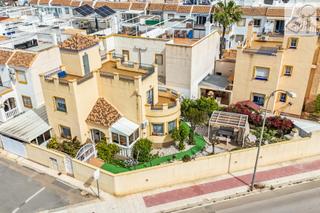 Chalet in Los Balcones-Los Altos