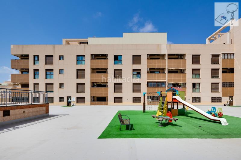 Foto 220a0c5a-f334-41cb-acb5-9d4b8ce88534. Apartament amb piscina a Antonio Machado Torrevieja