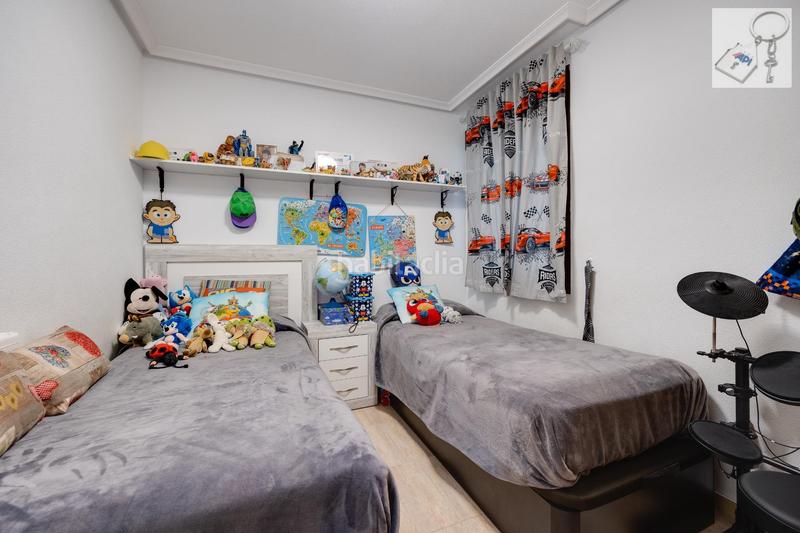 Foto 3bd25a6c-b86f-4097-bee6-72507939ab03. Apartament amb piscina a Antonio Machado Torrevieja