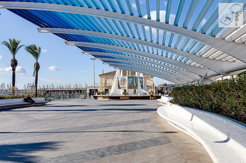 Foto 976395ae-6ae8-4ea8-8042-72c45c47dc94. Apartament amb piscina a Antonio Machado Torrevieja