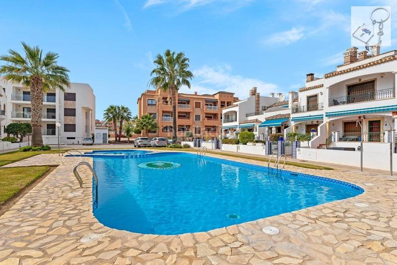 Foto ac2472a1-dfee-4def-bcb2-fb24e839ae8d. Attico con piscina in Los Almendros Orihuela