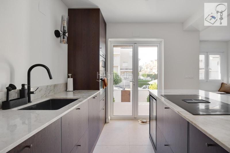 Foto 3126b97d-ddeb-45fb-bda6-b34e2cdfd730. Masía en La Florida Orihuela