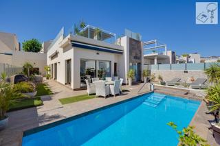 Chalet en Los Almendros