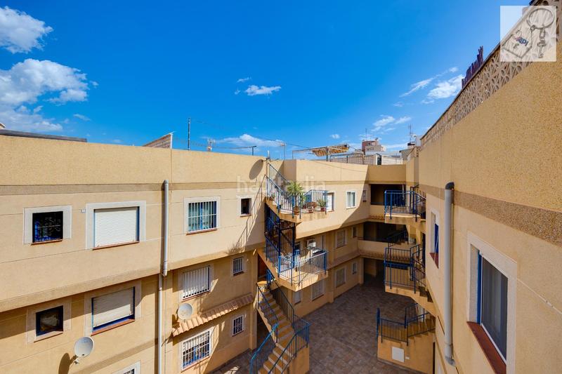 Foto a2f6fc0c-22e8-48f2-b6c4-73758dd096c3. Attique dans Antonio Machado Torrevieja