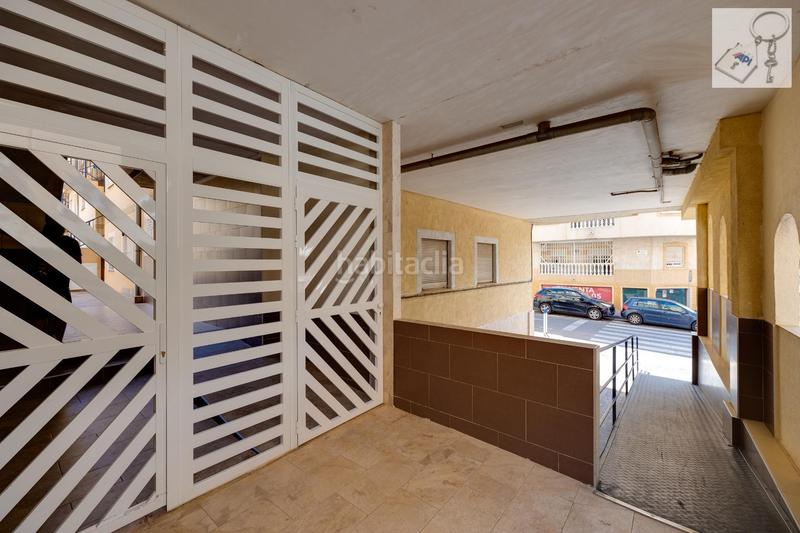 Foto dc82ef31-fd4a-4eff-9007-9bc4a3018eac. Attique dans Antonio Machado Torrevieja