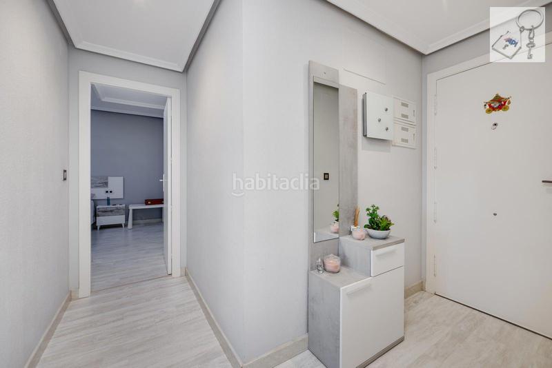 Foto f7c80a3f-ada5-4869-92db-fbf273cb39ca. Ático en Almoradí