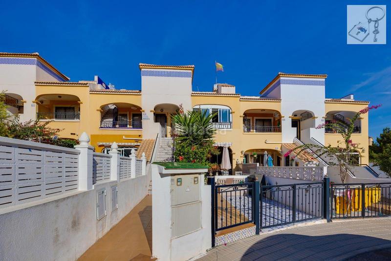 Foto 4c273d09-b9b6-41b2-b1ef-e819a02d5c72. House with pool in La Florida Orihuela