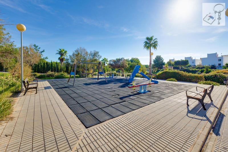 Foto 78457d31-64bd-488e-8897-886e173d631c. House with pool in La Florida Orihuela