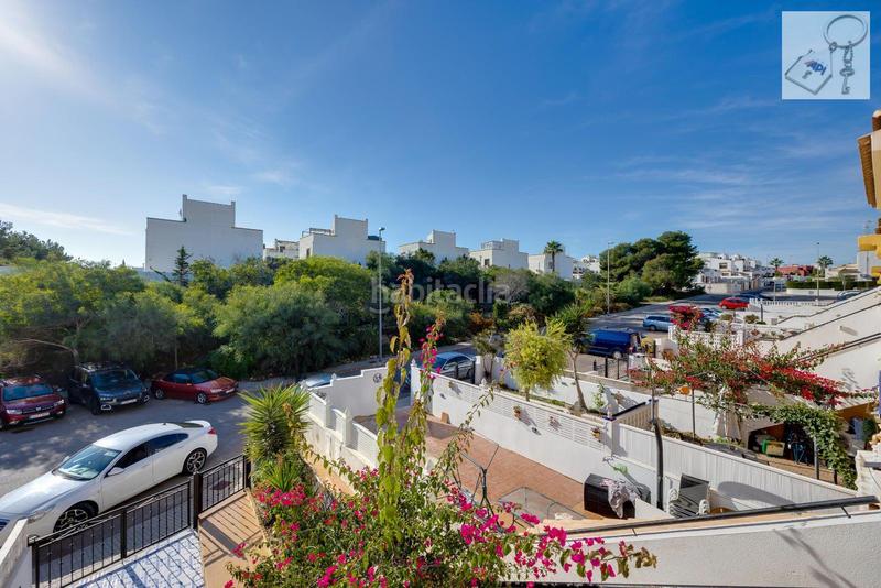 Foto fc2b34af-1f05-46af-b7cc-858c2fd40d31. House with pool in La Florida Orihuela