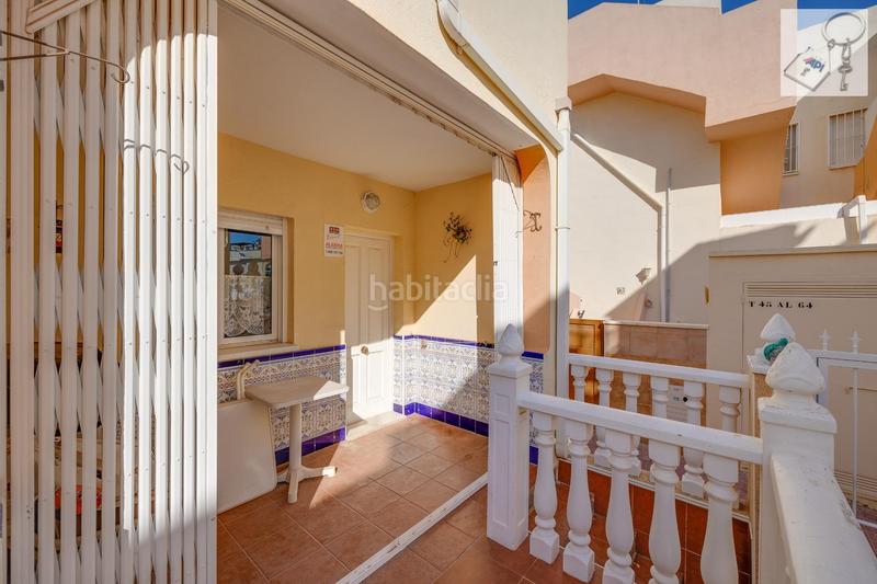 Foto c5631a34-8dd1-4f48-af43-b962ab935830. Duplex con piscina in La Florida Orihuela