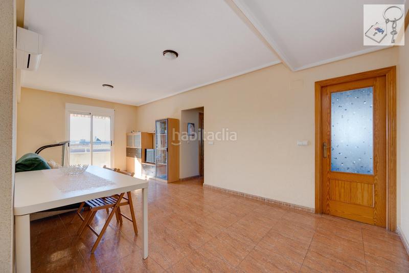 Foto 26c1c9dc-35ea-4ffe-834c-f66cc5322a02. Apartament amb piscina a Parque Acuático - Sector 25 Torrevieja