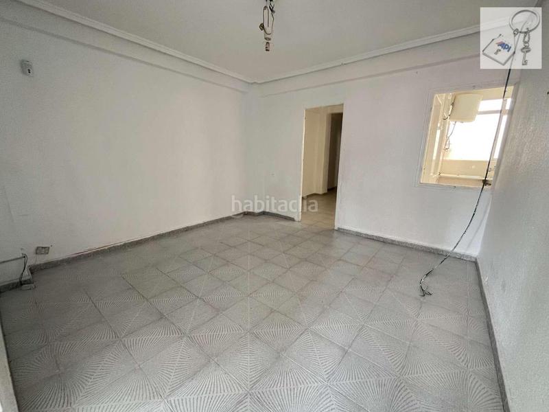 Foto 535c42de-64c3-4cc1-8324-6c72510173c8. Apartament a n/a 80 a Carrús Este Elche / Elx