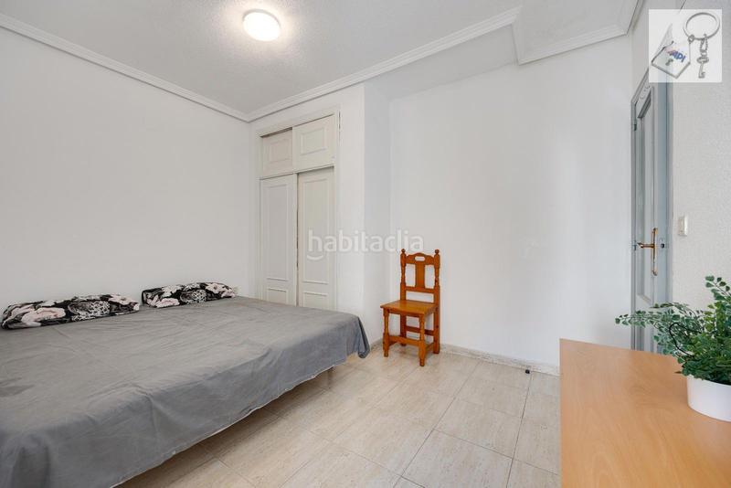 Foto 8bd1f06b-ca4a-408b-8641-36e0d2a5c31c. Apartament a Zona Playa del Cura Torrevieja