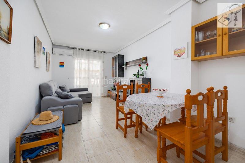 Foto a17b7fe9-22cb-472d-8d16-100abc997227. Apartament a Zona Playa del Cura Torrevieja